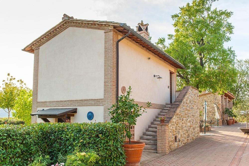 Vila La Fonte Di Montebuono Magione Pokoj fotografie